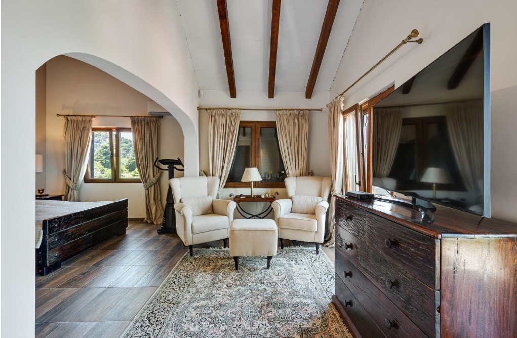  Image of House - 4 Bedrooms - 3 Bathrooms for Residential For Sale in Bar-Bar-Montenegro, Image 21